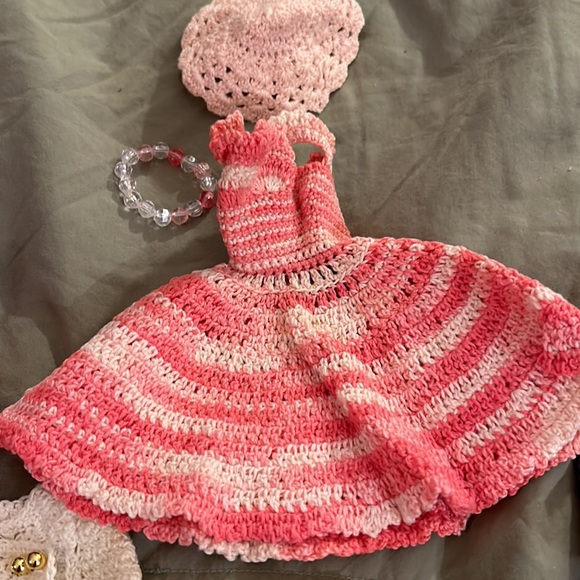 9 Handmade Barbie doll outfits - Picture 6 of 16